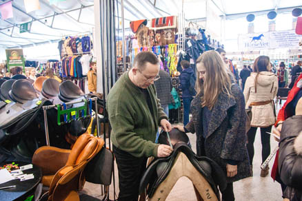 馬匹博覽會，馬具展現場，莫斯科馬匹博覽會現場